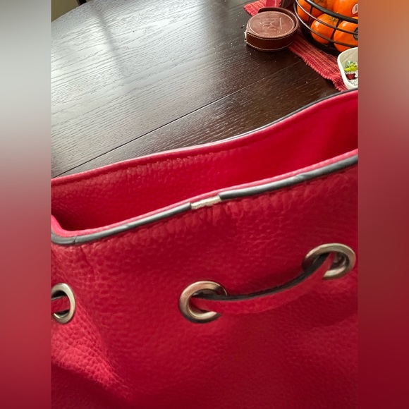 Guess Bucket Purse - Picture 10 of 11